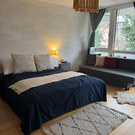 Cozy Isar Near Oktoberfest, With Balcony Apartment *