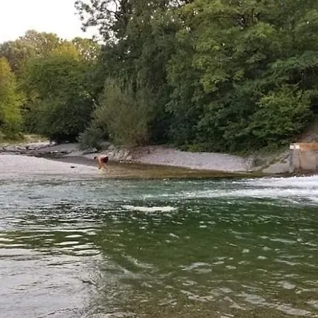 Cozy Isar Near Oktoberfest, With Balcony Apartment *